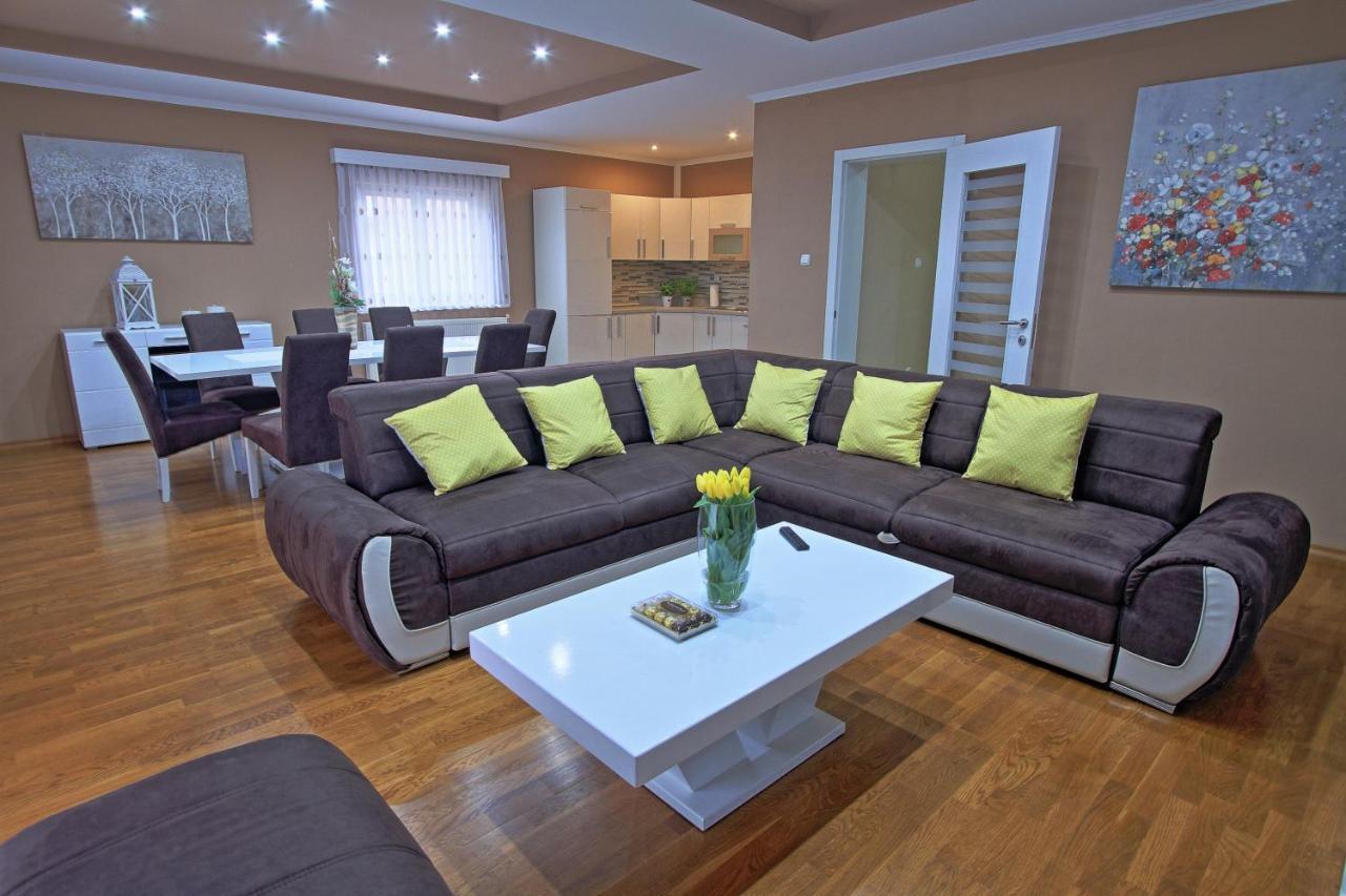 Holiday House Lana Otočac المظهر الخارجي الصورة
