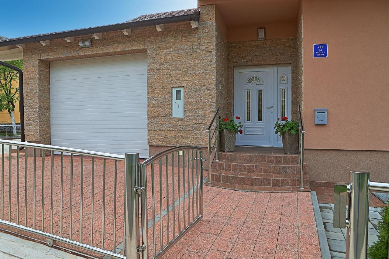 Holiday House Lana Otočac المظهر الخارجي الصورة