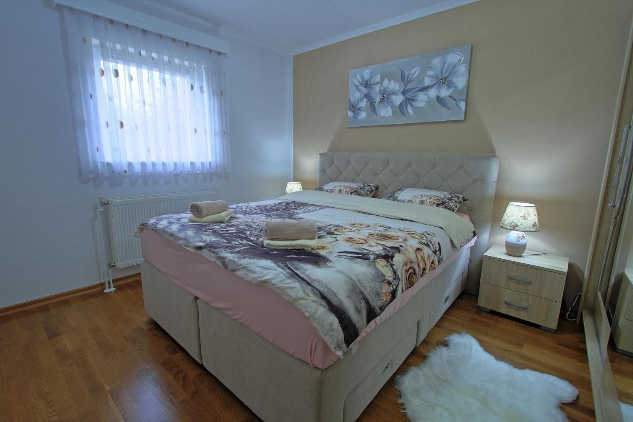 Holiday House Lana Otočac المظهر الخارجي الصورة