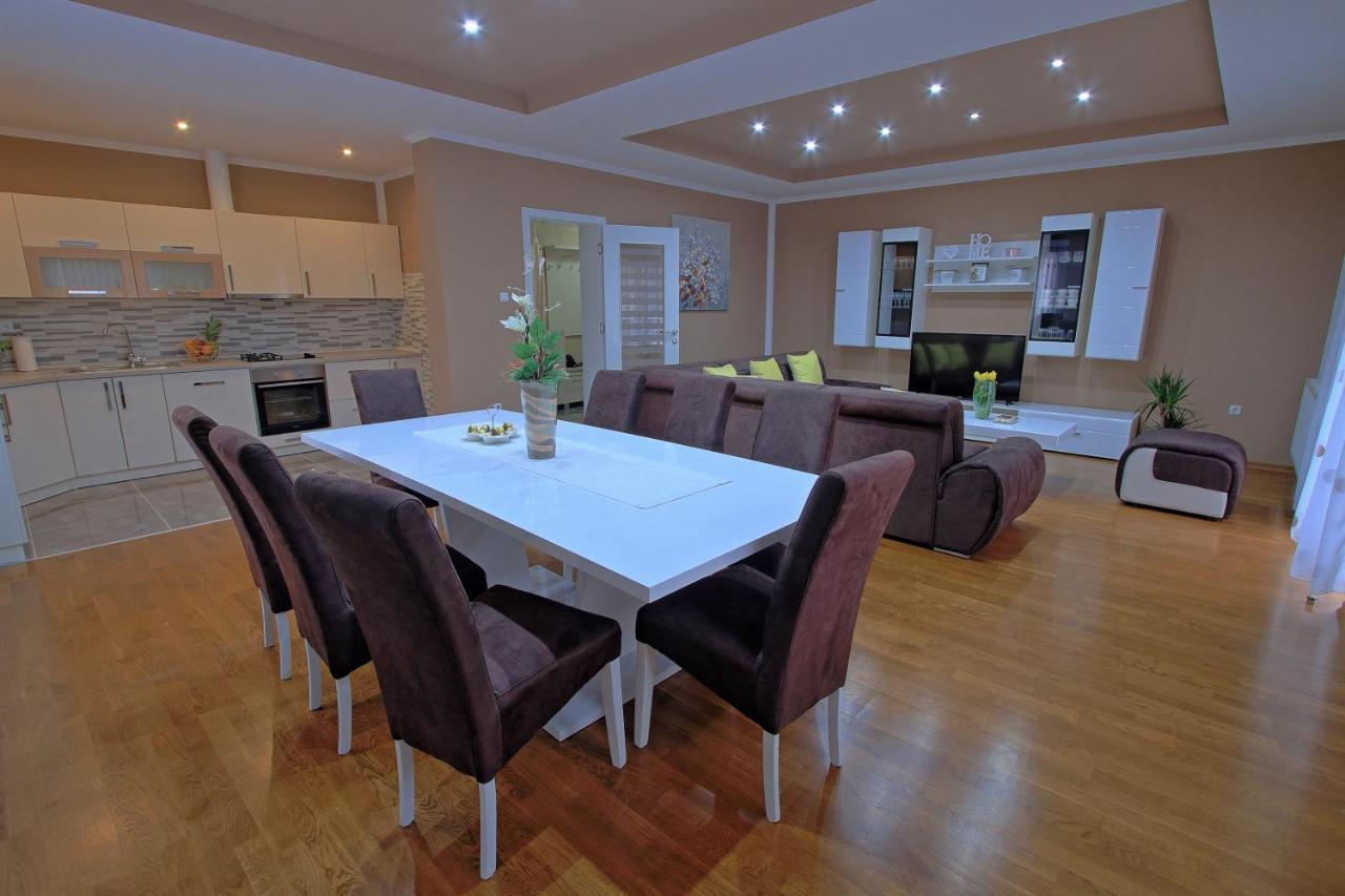 Holiday House Lana Otočac المظهر الخارجي الصورة