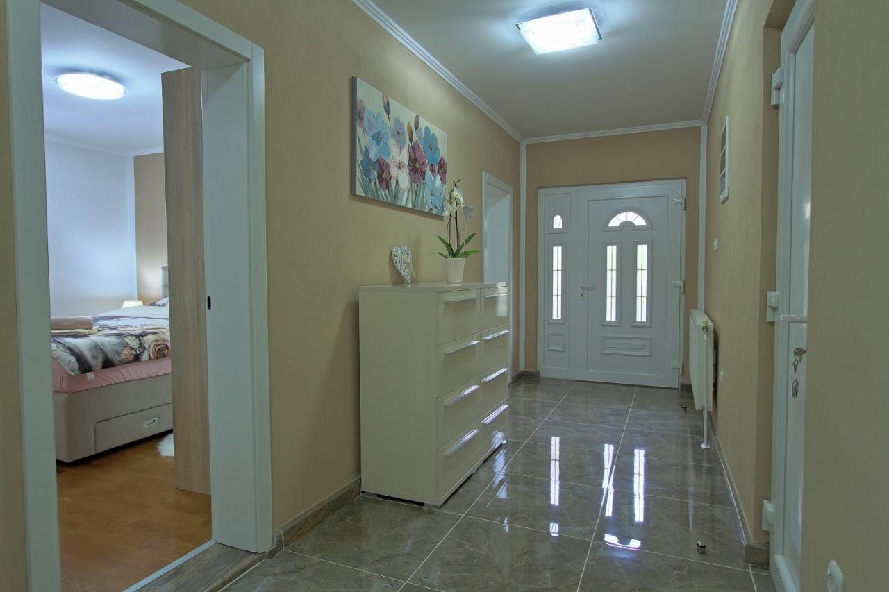 Holiday House Lana Otočac المظهر الخارجي الصورة