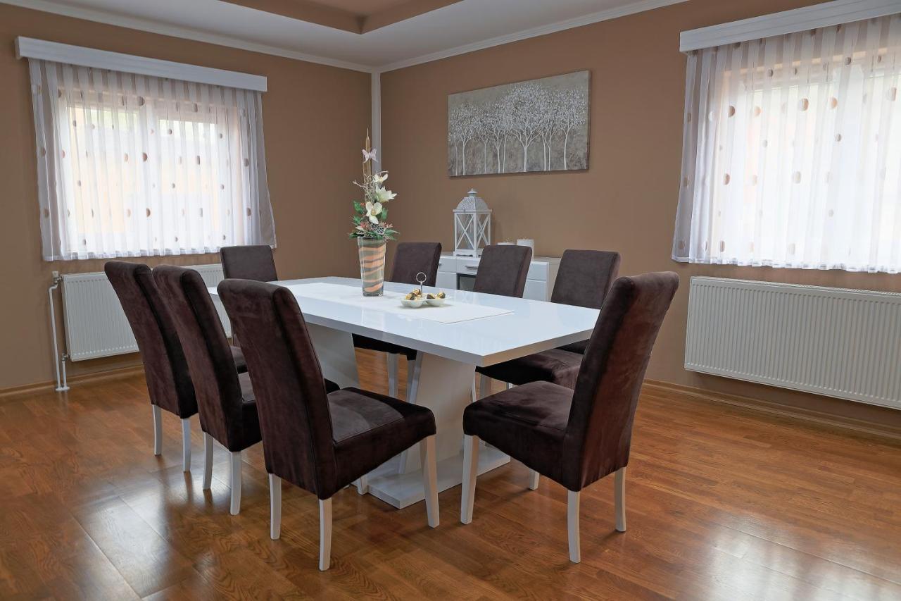Holiday House Lana Otočac المظهر الخارجي الصورة